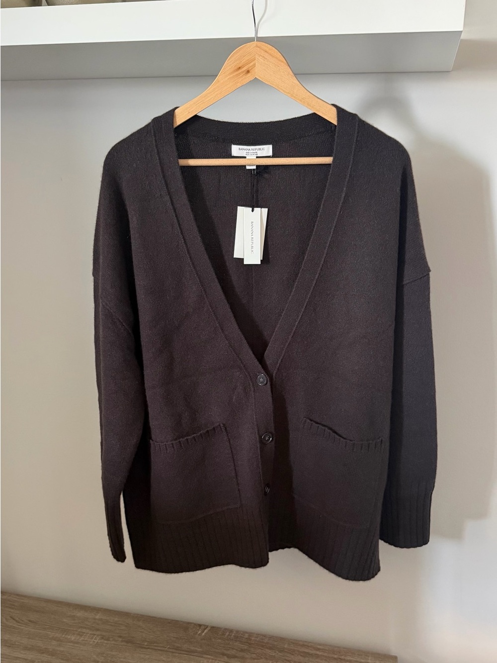 NWT Banana Republic BOYFRIEND CASHMERE CARDIGAN, L